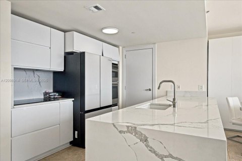 Condominio en alquiler en Hallandale Beach, Florida, 1 dormitorio, 80.92 m2 № 2394550 - foto 7