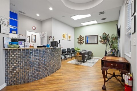 Commercial property in Lutz, Florida 278.71 sq.m. № 1521805 - photo 6