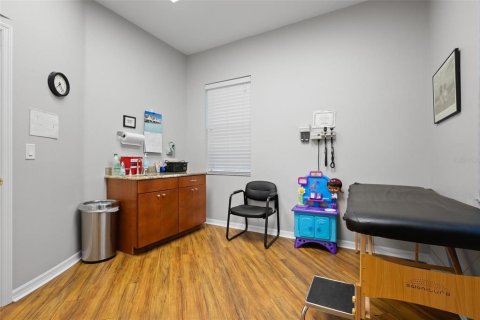 Commercial property in Lutz, Florida 278.71 sq.m. № 1521805 - photo 10