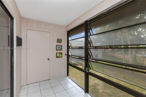 Condominio en venta en Tamarac, Florida, 2 dormitorios, 76.83 m2 № 1874611 - foto 14