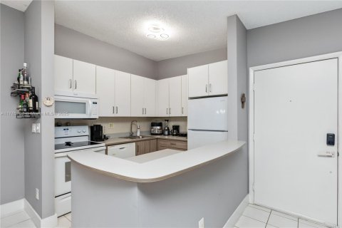 Condominio en venta en Tamarac, Florida, 2 dormitorios, 76.83 m2 № 1874611 - foto 11