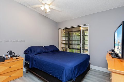 Condominio en venta en Tamarac, Florida, 2 dormitorios, 76.83 m2 № 1874611 - foto 23