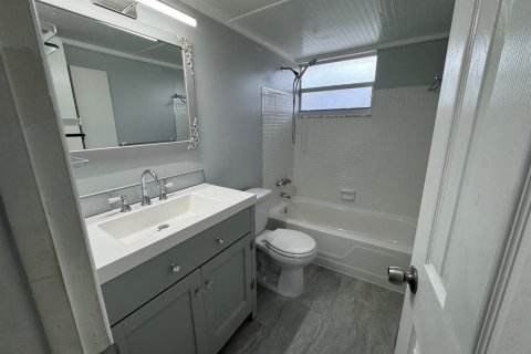 Copropriété à louer à Palm Springs, Floride: 1 chambre, 72 m2 № 2352538 - photo 15