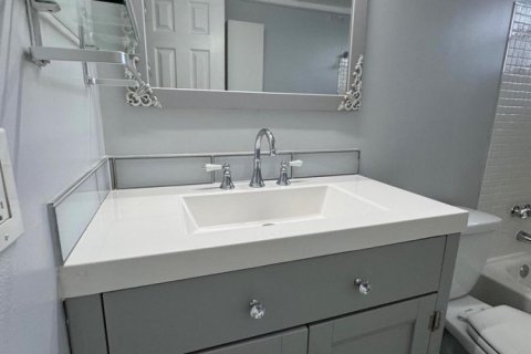 Copropriété à louer à Palm Springs, Floride: 1 chambre, 72 m2 № 2352538 - photo 16