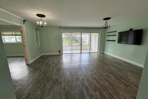 Copropriété à louer à Palm Springs, Floride: 1 chambre, 72 m2 № 2352538 - photo 6