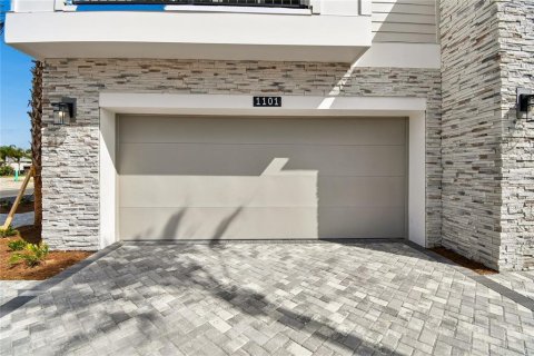Townhouse in New Smyrna Beach, Florida 3 bedrooms, 213.12 sq.m. № 2239741 - photo 23