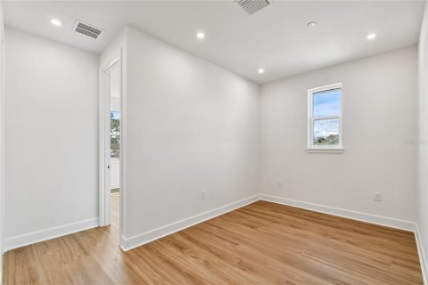 Townhouse in New Smyrna Beach, Florida 3 bedrooms, 213.12 sq.m. № 2239741 - photo 17