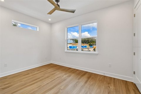 Townhouse in New Smyrna Beach, Florida 3 bedrooms, 213.12 sq.m. № 2239741 - photo 20