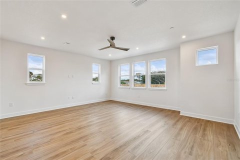 Townhouse in New Smyrna Beach, Florida 3 bedrooms, 213.12 sq.m. № 2239741 - photo 11