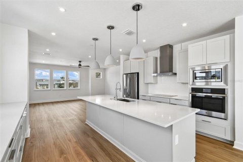 Townhouse in New Smyrna Beach, Florida 3 bedrooms, 213.12 sq.m. № 2239741 - photo 25