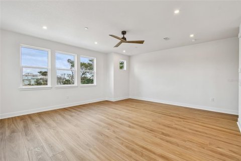 Townhouse in New Smyrna Beach, Florida 3 bedrooms, 213.12 sq.m. № 2239741 - photo 12
