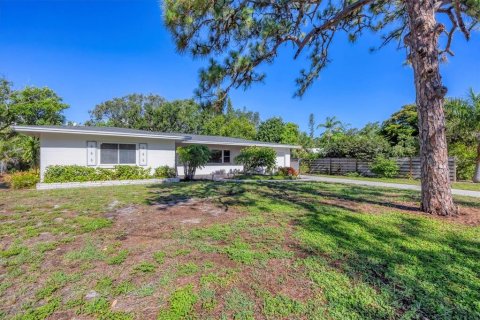 Villa ou maison à vendre à Sarasota, Floride: 4 chambres, 187.29 m2 № 1851156 - photo 1
