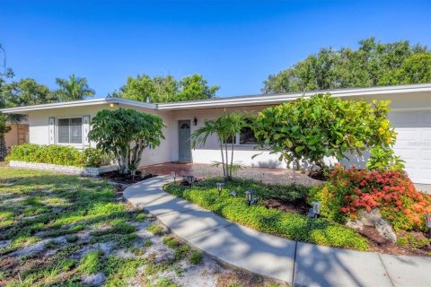 Casa en venta en Sarasota, Florida, 4 dormitorios, 187.29 m2 № 1851156 - foto 2