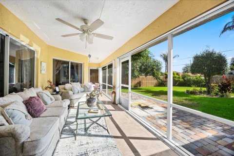 House in Port St. Lucie, Florida 3 bedrooms, 202.99 sq.m. № 2311746 - photo 19