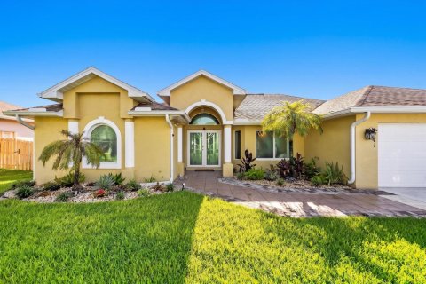 House in Port St. Lucie, Florida 3 bedrooms, 202.99 sq.m. № 2311746 - photo 3