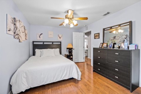 House in Port St. Lucie, Florida 3 bedrooms, 202.99 sq.m. № 2311746 - photo 17