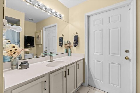 House in Port St. Lucie, Florida 3 bedrooms, 202.99 sq.m. № 2311746 - photo 18