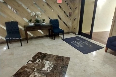 Condominio en venta en Sunny Isles Beach, Florida, 1 dormitorio, 71.26 m2 № 2032711 - foto 3