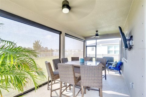 House in Parrish, Florida 3 bedrooms, 222.13 sq.m. № 2216200 - photo 29