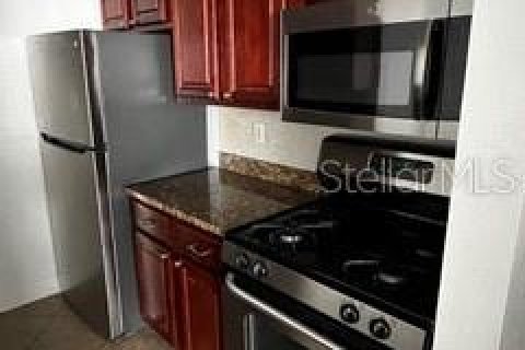 Condo in Orlando, Florida, 2 bedrooms  № 1737189 - photo 9
