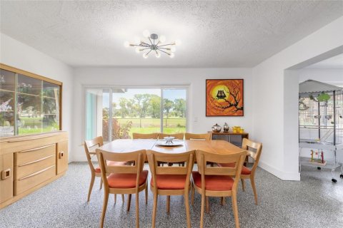 House in New Smyrna Beach, Florida 3 bedrooms, 247.49 sq.m. № 2220432 - photo 16