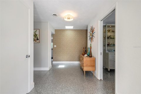 House in New Smyrna Beach, Florida 3 bedrooms, 247.49 sq.m. № 2220432 - photo 29