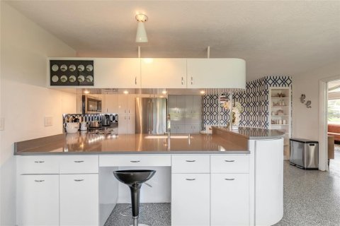 House in New Smyrna Beach, Florida 3 bedrooms, 247.49 sq.m. № 2220432 - photo 21