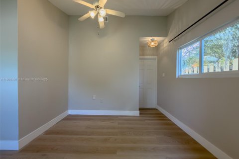 Villa ou maison à vendre à Fort Lauderdale, Floride: 4 chambres, 169.18 m2 № 1964577 - photo 30