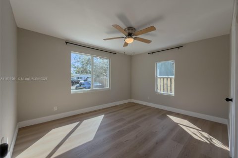 Villa ou maison à vendre à Fort Lauderdale, Floride: 4 chambres, 169.18 m2 № 1964577 - photo 18