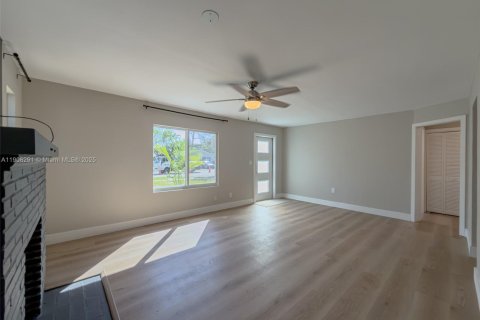 Villa ou maison à vendre à Fort Lauderdale, Floride: 4 chambres, 169.18 m2 № 1964577 - photo 16