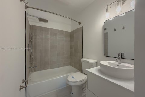 Villa ou maison à vendre à Fort Lauderdale, Floride: 4 chambres, 169.18 m2 № 1964577 - photo 21