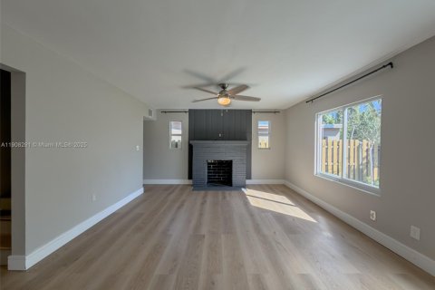 Villa ou maison à vendre à Fort Lauderdale, Floride: 4 chambres, 169.18 m2 № 1964577 - photo 15