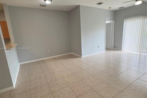 Condominio en alquiler en Miramar, Florida, 3 dormitorios № 2009936 - foto 4