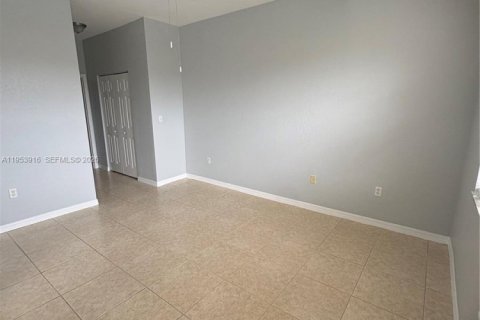 Condominio en alquiler en Miramar, Florida, 3 dormitorios № 2009936 - foto 5