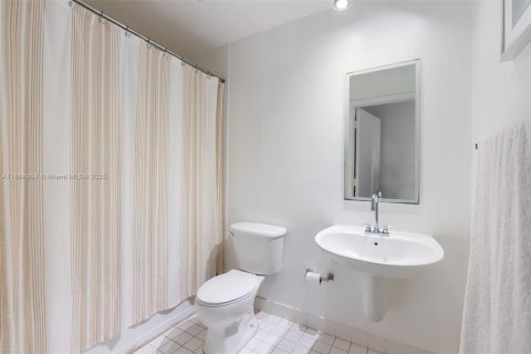 Copropriété à vendre à Miami, Floride: 2 chambres, 92.34 m2 № 1957685 - photo 9