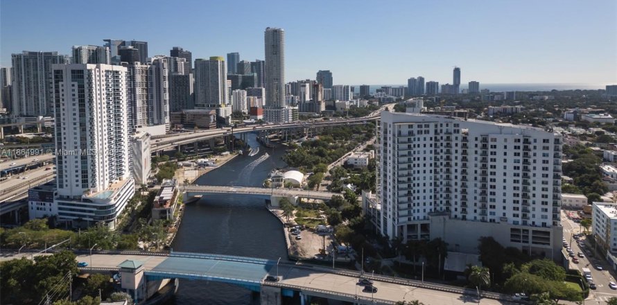 Condo à Miami, Floride, 2 chambres № 1957685
