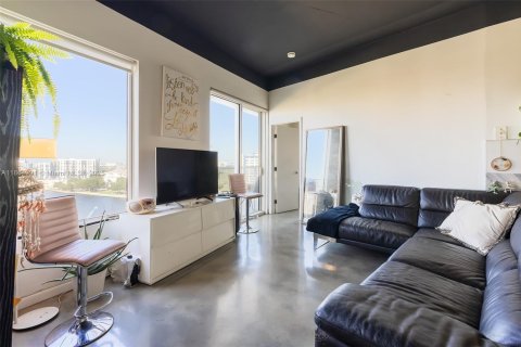 Copropriété à vendre à Miami, Floride: 2 chambres, 92.34 m2 № 1957685 - photo 2