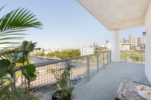 Copropriété à vendre à Miami, Floride: 2 chambres, 92.34 m2 № 1957685 - photo 11