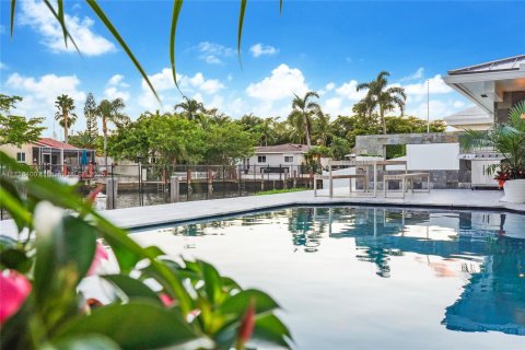 Casa en alquiler en Fort Lauderdale, Florida, 3 dormitorios, 161.19 m2 № 1860346 - foto 4