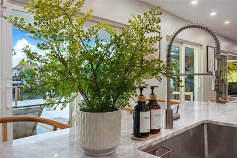 Casa en alquiler en Fort Lauderdale, Florida, 3 dormitorios, 161.19 m2 № 1860346 - foto 6