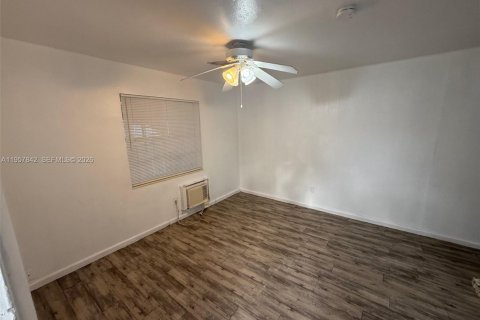 Villa ou maison à louer à Hallandale Beach, Floride: 1 chambre, 55.18 m2 № 2011681 - photo 11