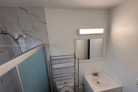 Villa ou maison à louer à Hallandale Beach, Floride: 1 chambre, 55.18 m2 № 2011681 - photo 10