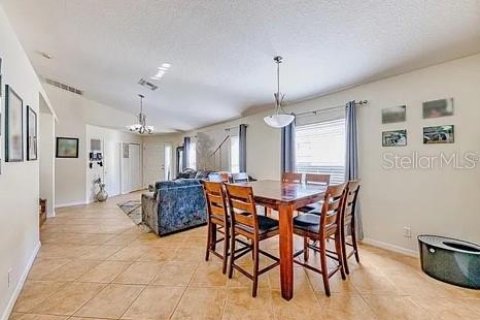 Casa en alquiler en Fish Hawk, Florida, 3 dormitorios, 117.89 m2 № 2093423 - foto 3