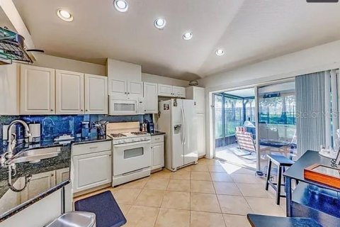 Casa en alquiler en Fish Hawk, Florida, 3 dormitorios, 117.89 m2 № 2093423 - foto 5