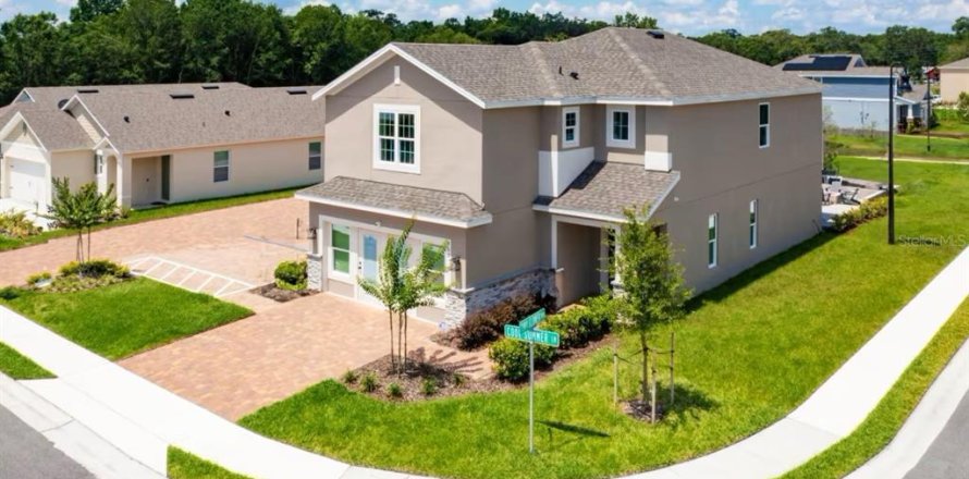 House in Davenport, Florida 4 bedrooms, 235.6 sq.m. № 1640036