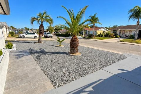 Villa ou maison à vendre à New Port Richey, Floride: 3 chambres, 162.58 m2 № 2412656 - photo 5