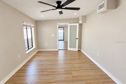 Villa ou maison à vendre à New Port Richey, Floride: 3 chambres, 162.58 m2 № 2412656 - photo 25