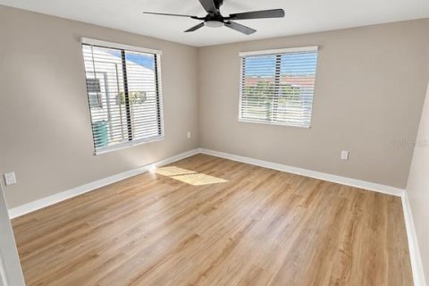 Villa ou maison à vendre à New Port Richey, Floride: 3 chambres, 162.58 m2 № 2412656 - photo 28