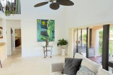 House in Deerfield Beach, Florida 3 bedrooms, 230.21 sq.m. № 2088294 - photo 19