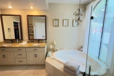 House in Deerfield Beach, Florida 3 bedrooms, 230.21 sq.m. № 2088294 - photo 30
